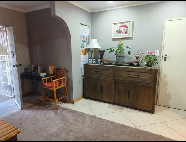 2 BEDROOM PROPERTY TO RENT IN LANGENHOVENPARK